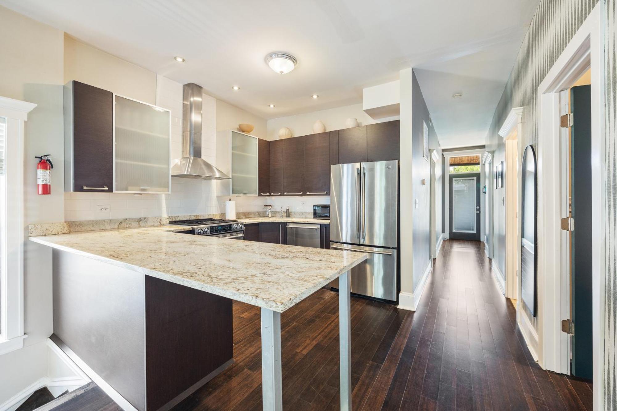 Wrigleyville Suites シカゴ エクステリア 写真